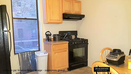 Rented by ZealEstate Group Inc