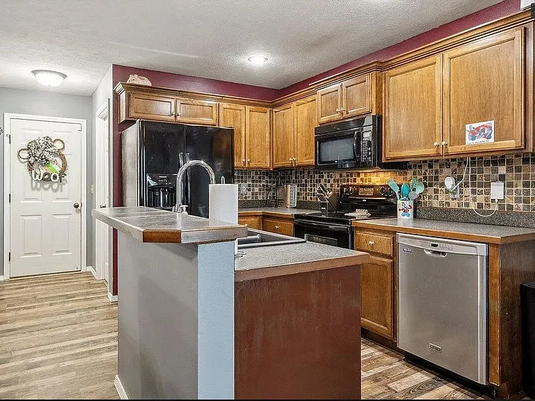 439 N Chandler Ave — Photo 26