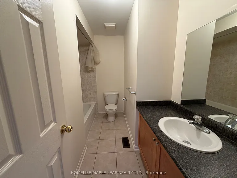 4628 Sandford Farm Dr — Photo 14