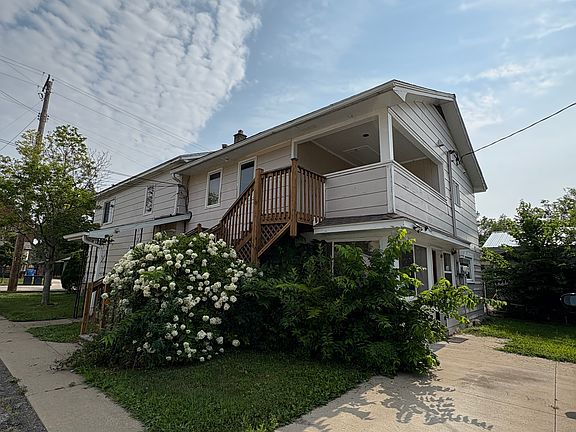 4th image of 69 E King St #3