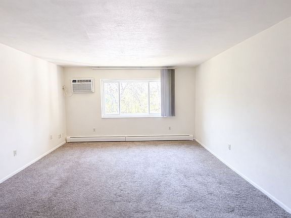 5th image of 1001 E Linden Ave APT 23