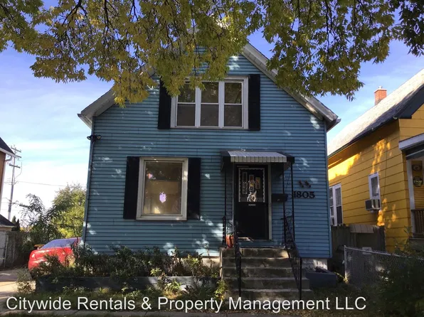 1805 S 77th St, West Allis, WI 53214