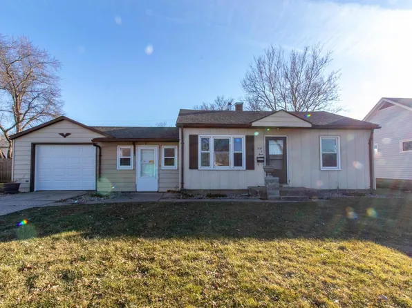 318 33rd Ave, East Moline, IL 61244