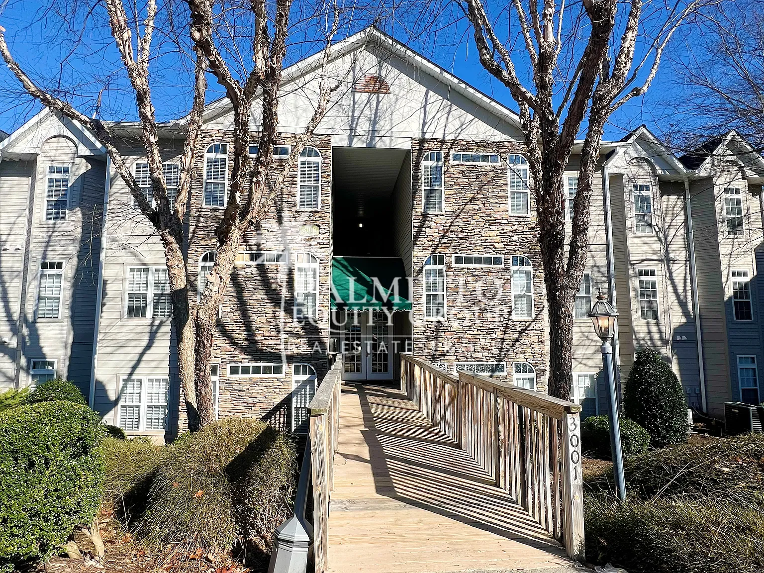 2 bed, $1,600 — Photo 1