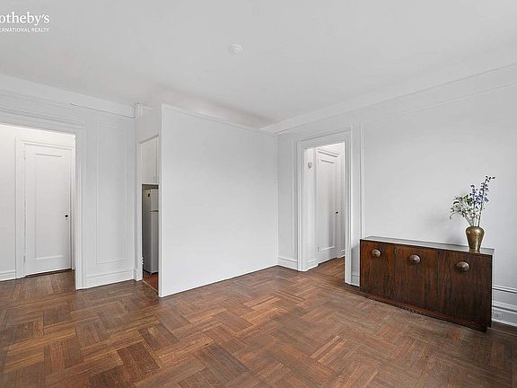 2nd image of 270 W 11th St APT 6G