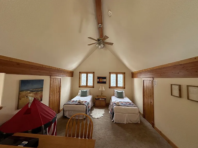 21655 Chicago Creek Rd — Photo 11
