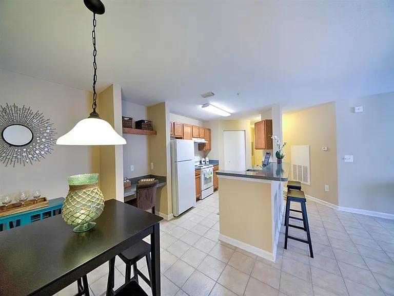 Thomas Chase Apartments — Photo 13