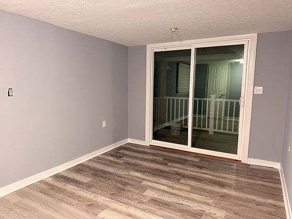 3rd image of 4745 Cane Run Rd #5