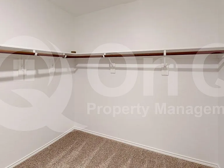 6534 Whitecap Dr — Photo 15