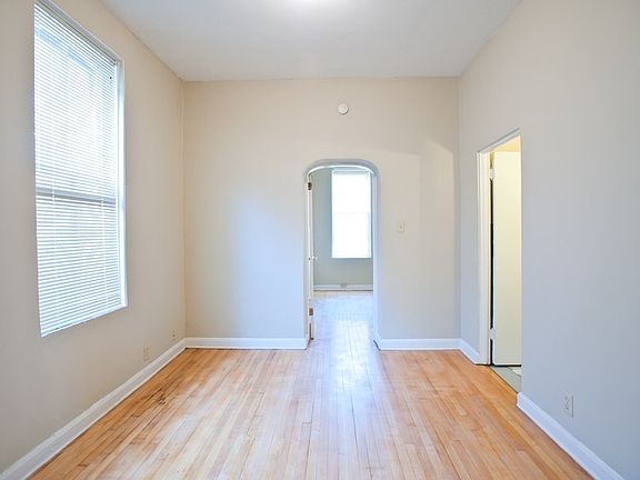2nd image of 1665 N Humboldt Ave APT 2