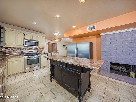 5th image of 3840 N Tres Lomas Dr