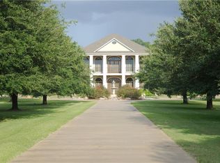 5014 Plantation Rd, Alexandria, LA 71303