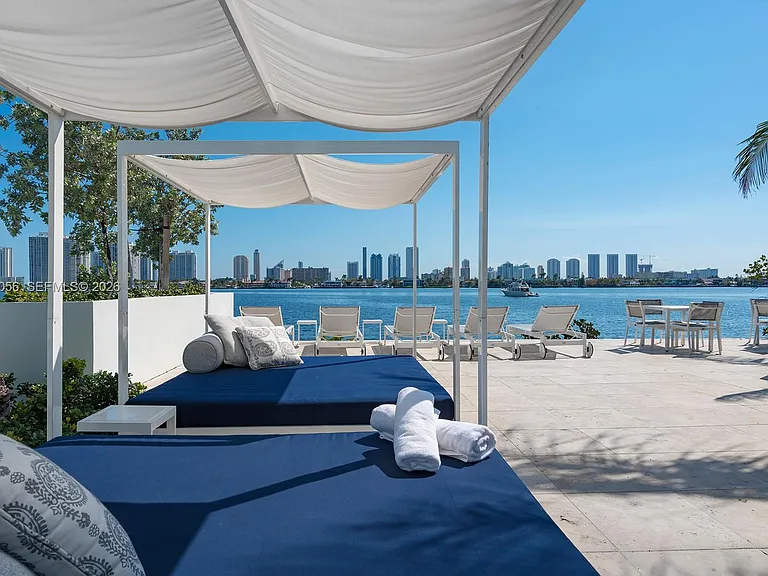 17301 Biscayne Blvd #308 — Photo 28