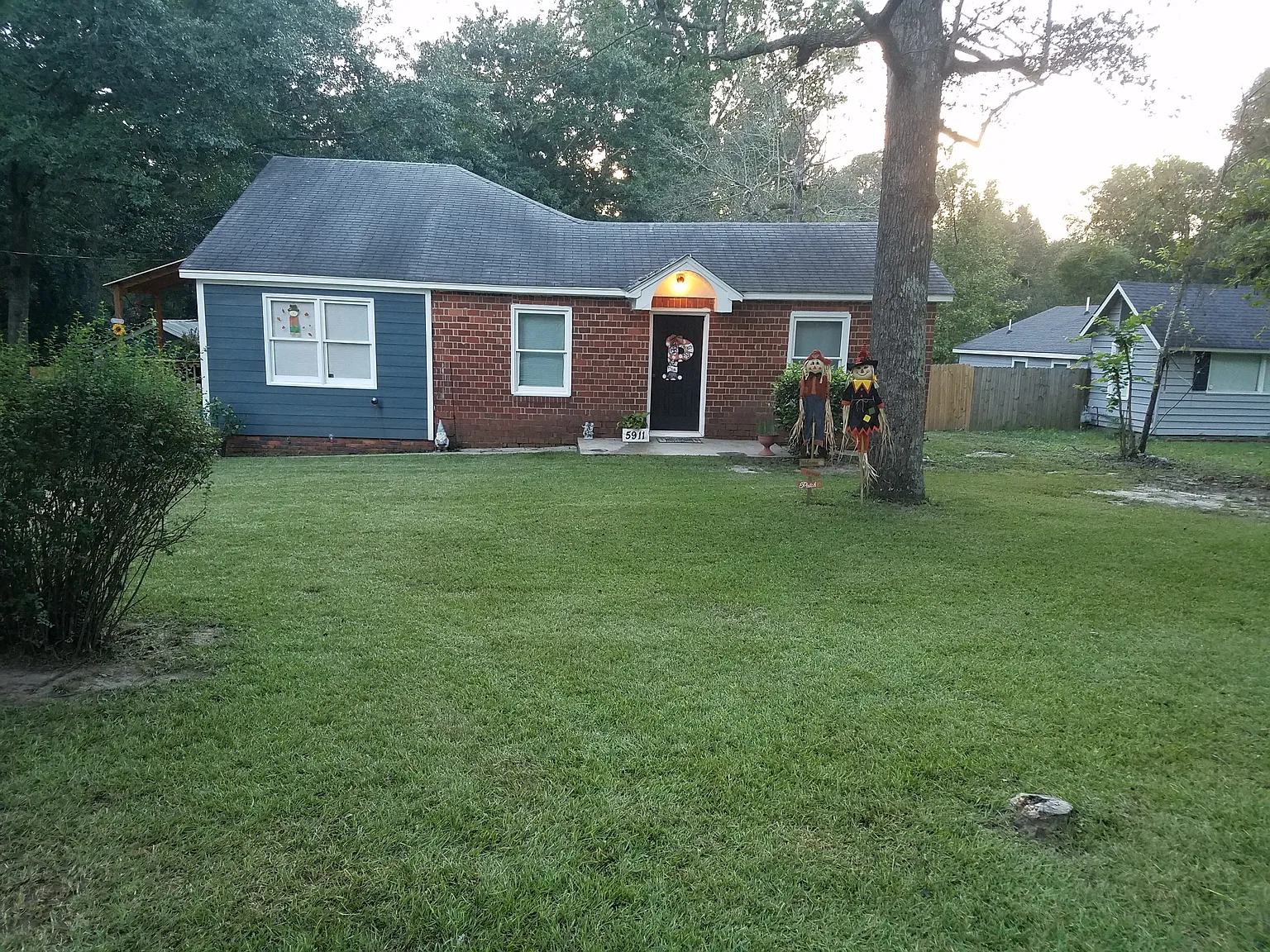5911 Morningside Dr photo 1