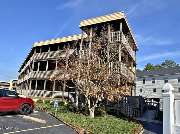 215 Lake Place Condo Drive #215, Elizabethtown, NC 28337