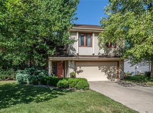 1432 NW 90th St, Clive, IA 50325