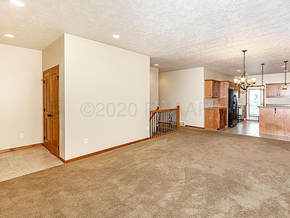 4th image of 3561 22nd Ave S