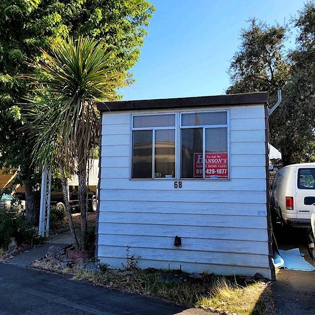 2nd image of 902 Del Paso Blvd Space 68