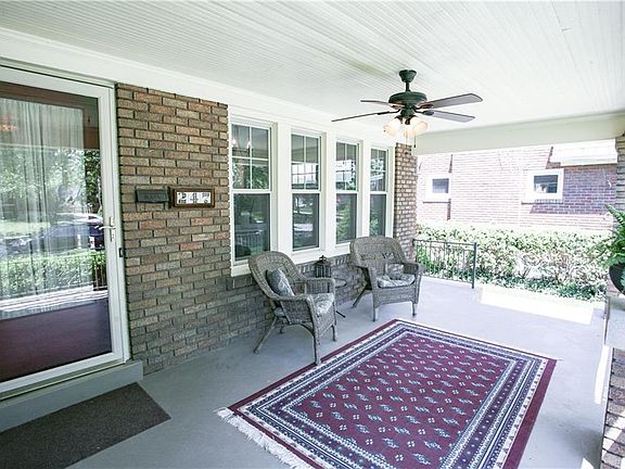 4th image of 247 Lonsdale Ave