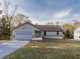 310 Constitution Ave, De Soto, MO 63020