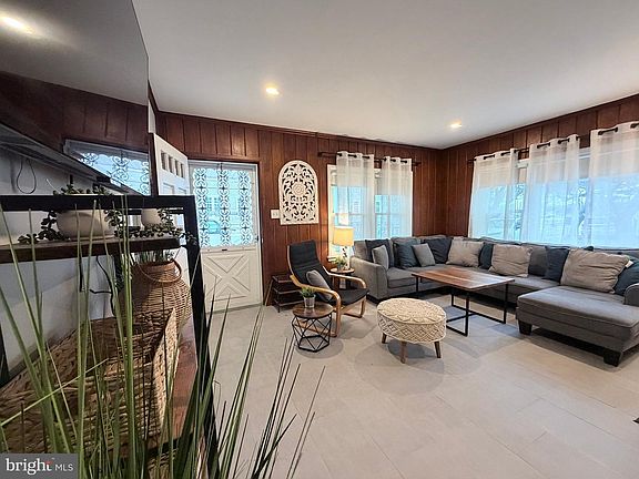 4th image of 1407 N Saint Louis Ave #1