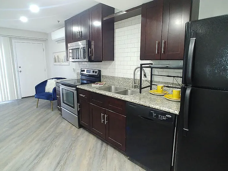 Villa De Adel Apts — Photo 34