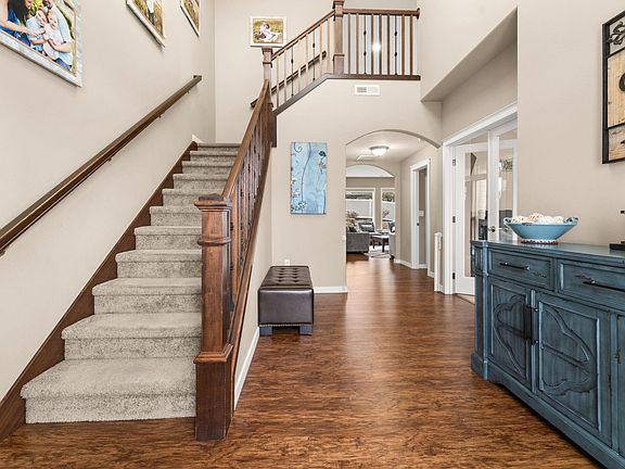 5th image of 110 E Sapphire Ln