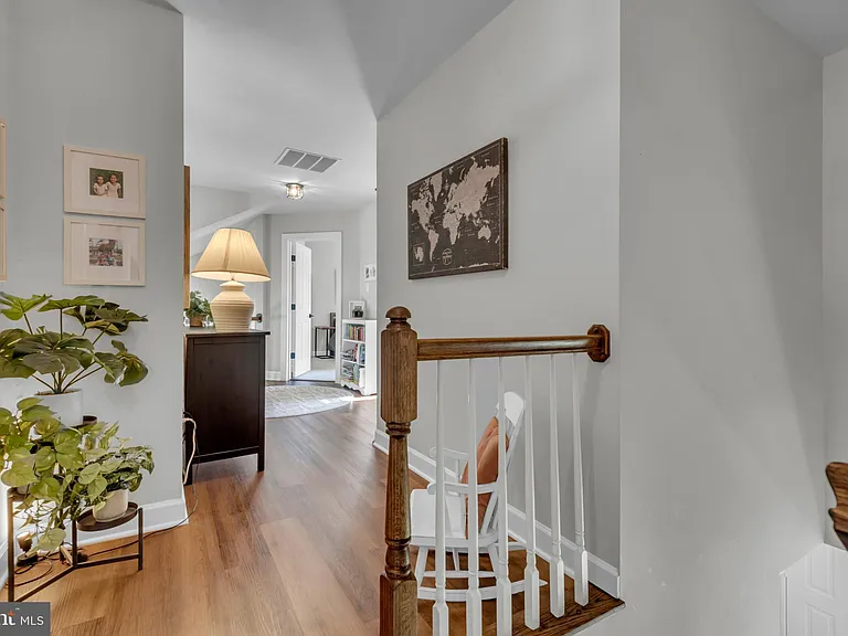 2816 Bargate Ct — Photo 34