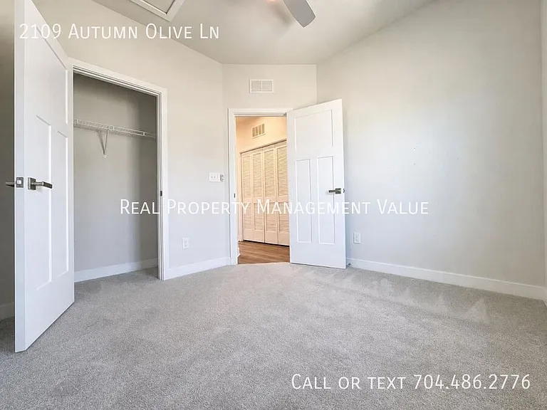 2109 Autumn Olive Ln — Photo 15