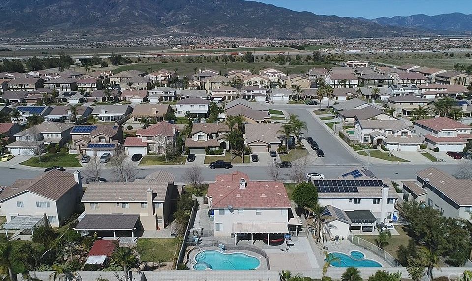 1st image of 15015 Summerland Ln