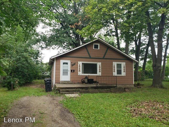 1st image of 687 Scottwood St