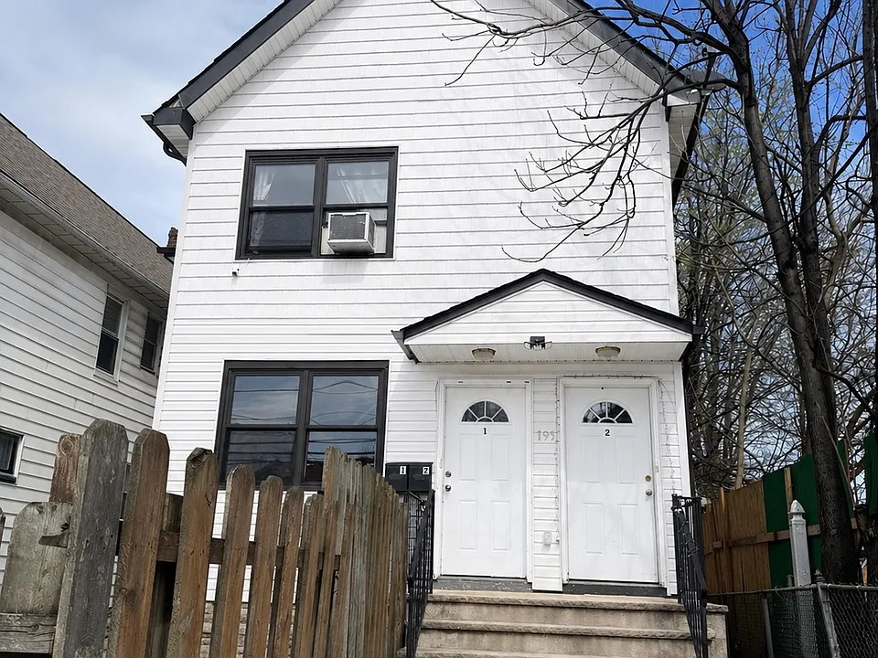 195 Charles Ave #1