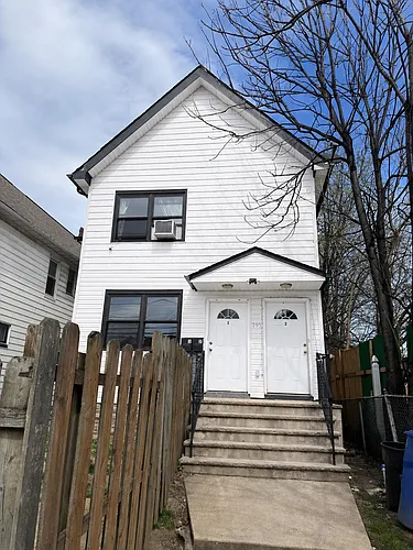 195 Charles Ave #1 Photo 1