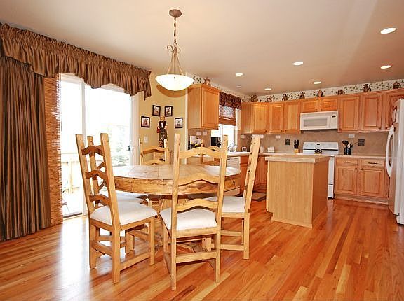 Breakfast area walks out to patio
