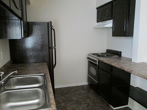 3rd image of 4808 Bryce Ave APT 17
