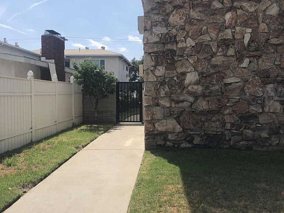 3rd image of 14148 Roscoe Blvd