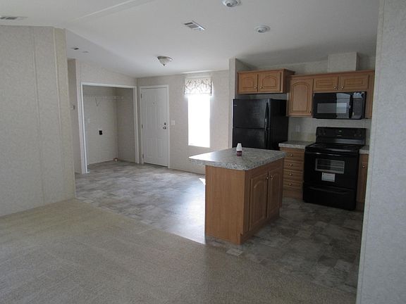 4th image of 6800 NW 39th Ave