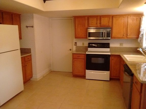 3rd image of 1501 Black Bear Ct