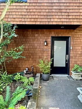 1515 Willard St — Photo 2