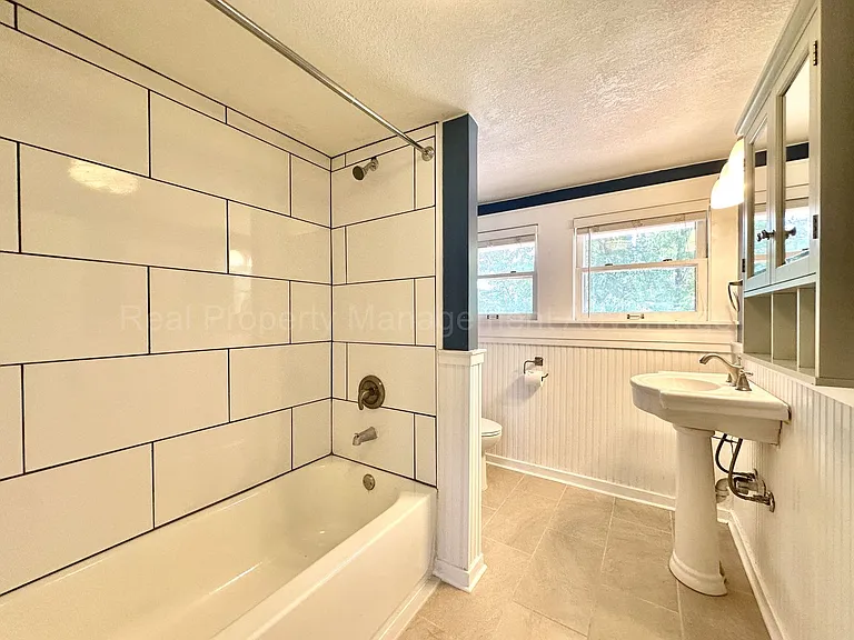 217 Gardenia Ave — Photo 21