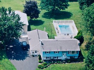 7845 Moyer Rd, Harrisburg, PA 17112