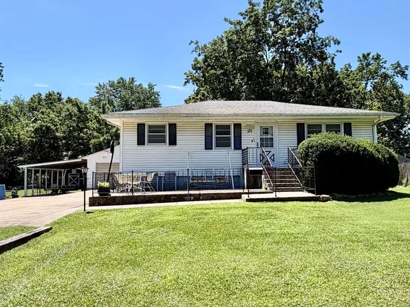131 E Dayton Ave, Burlingame, KS 66413