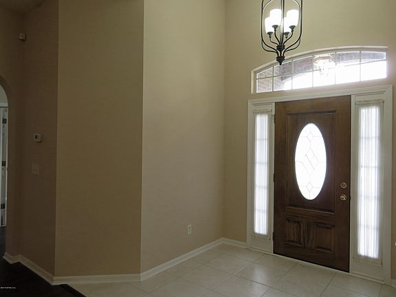 2nd image of 2880 Sweetholly Dr