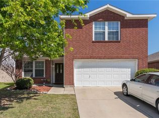 9105 King Ranch Dr, Aubrey, TX 76227