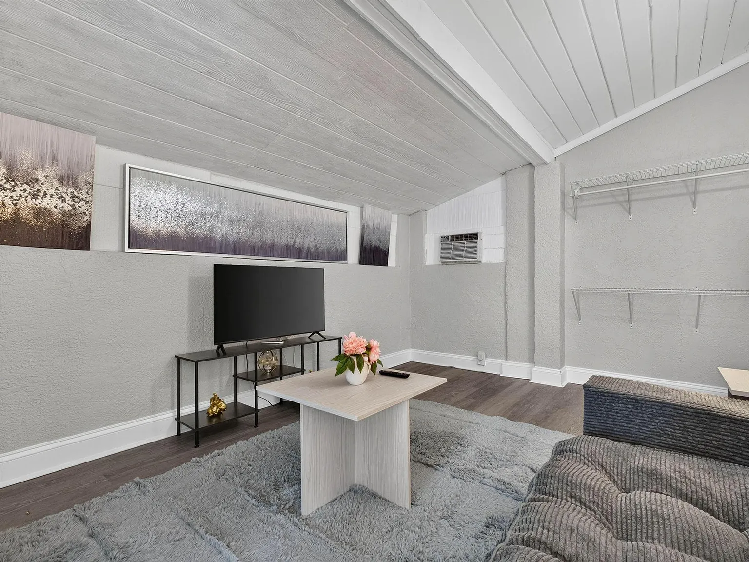 3 bed, 3.0 bath, 1500 sqft, $1,754 — Photo 3
