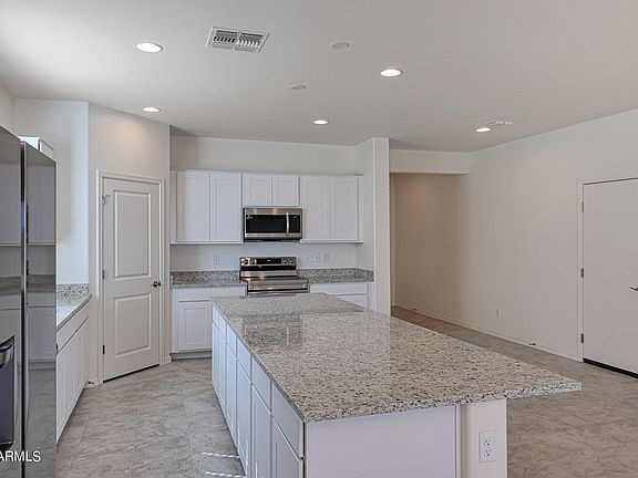 3rd image of 1122 E WESTWOOD Drive