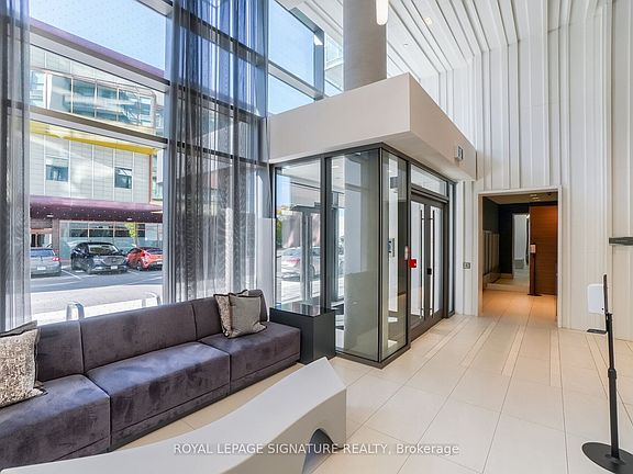 5th image of 10 De Boers Dr #615