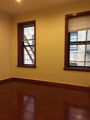 Rented by R New York | media 33