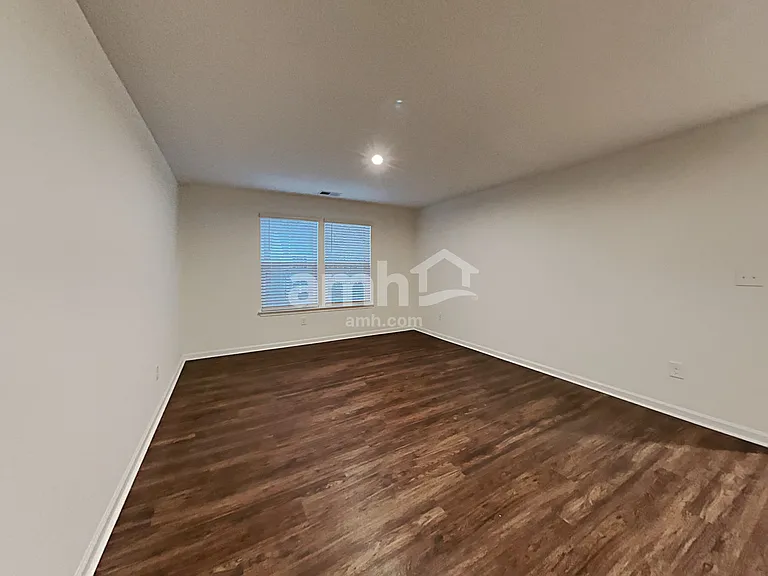 5061 Twin River Dr — Photo 10