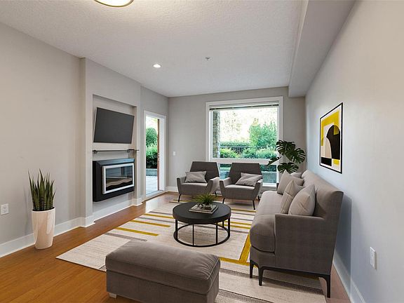 5th image of 4529 W Saanich Rd #101